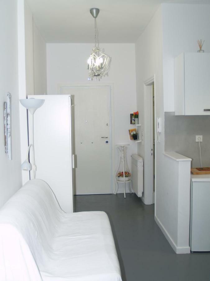 Newly Renovated Apt In Kolonaki Atenas Exterior foto